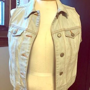 Denim sleeveless vest