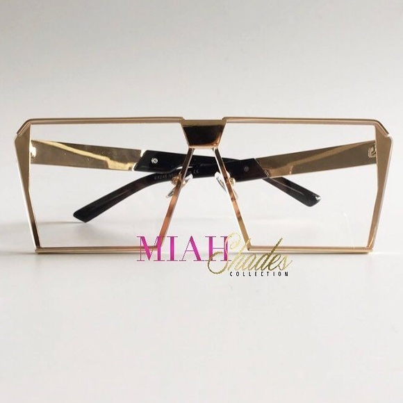 Clear square frames - Picture 1 of 1