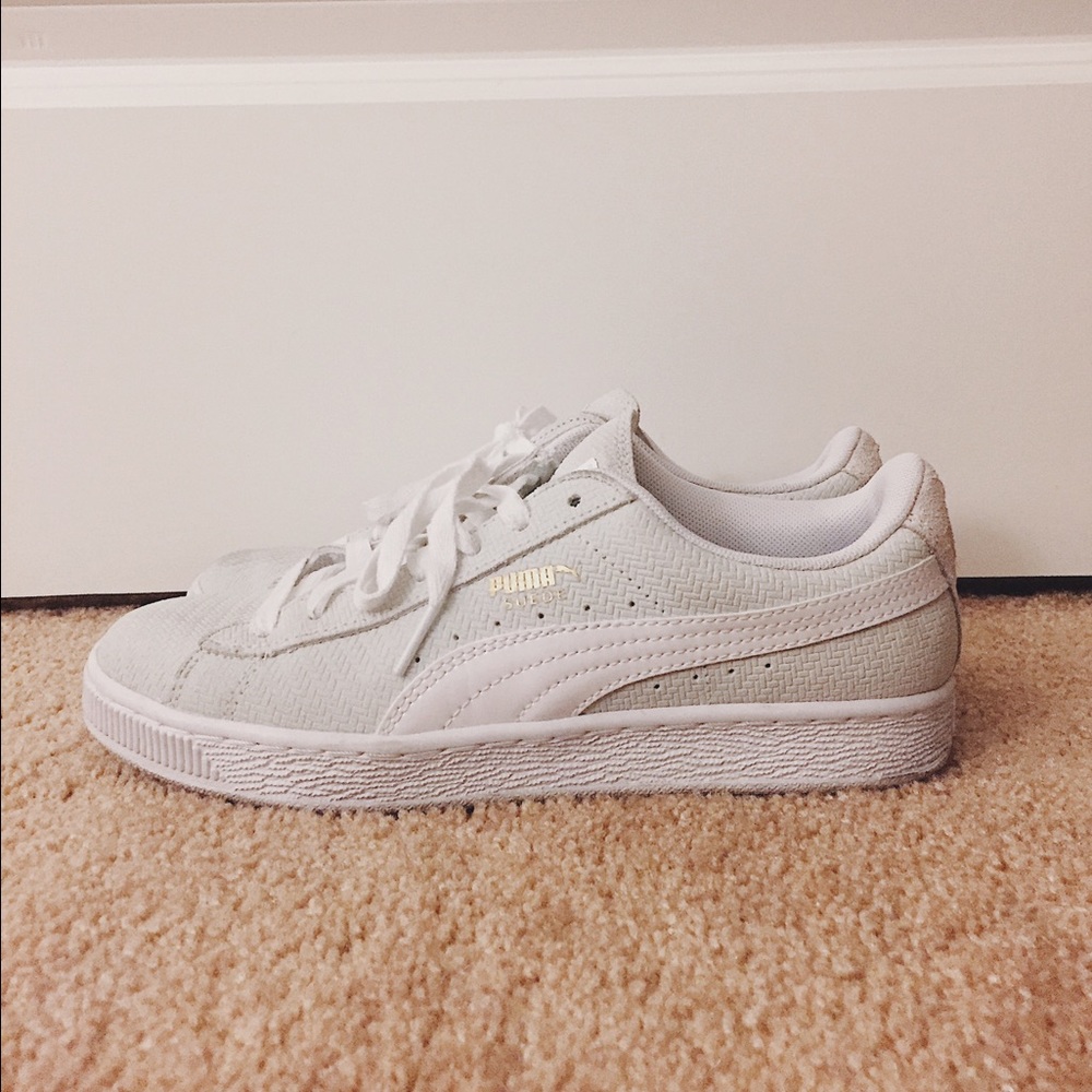 💎CUTE💎 Puma Suede Low-Tops in Etched Herringbone