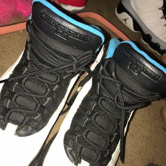 Powder blue Jordan's size 5 - Picture 2 of 4