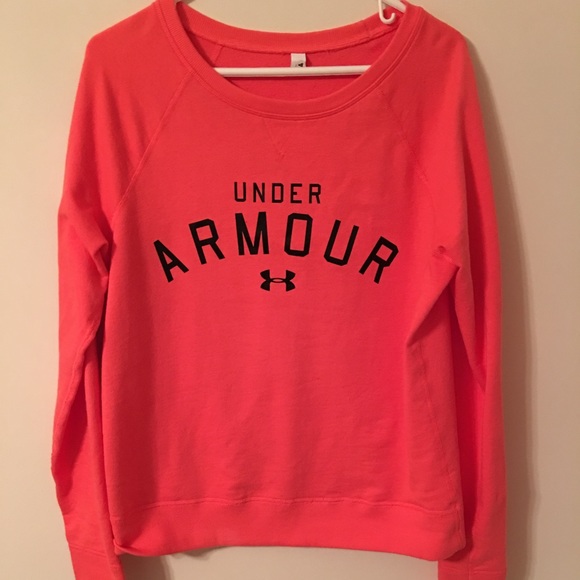 Under Armour Tops - Under Armor Pull Over