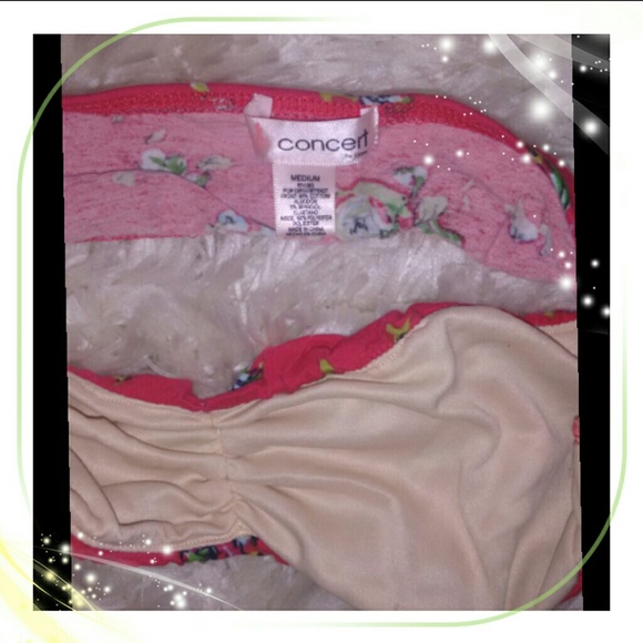 S A L E! Dainty Red Floral Bandeau - Picture 3 of 3