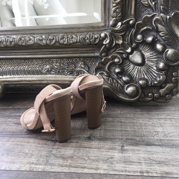 TEMPORARY NOT AVAILABLE - Picture 2 of 4