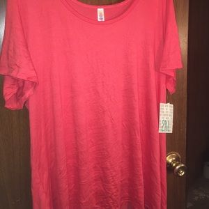 2XL Lularoe Classic T