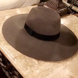 OVERSIZED FEDORA! 🎩