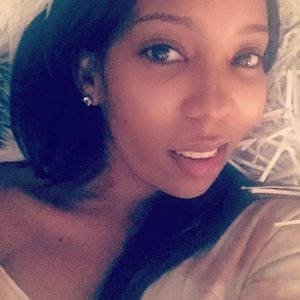 Meet your Posher, Tia