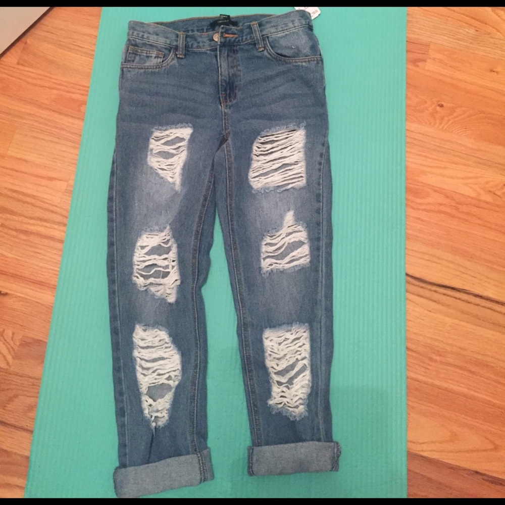 Distressed Boyfriend Jeans