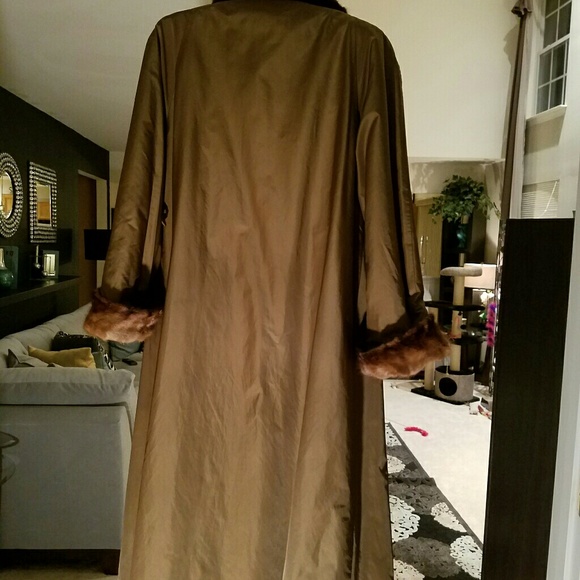 Fur coat - Picture 4 of 5