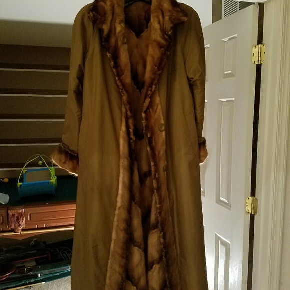 Fur coat - Picture 5 of 5