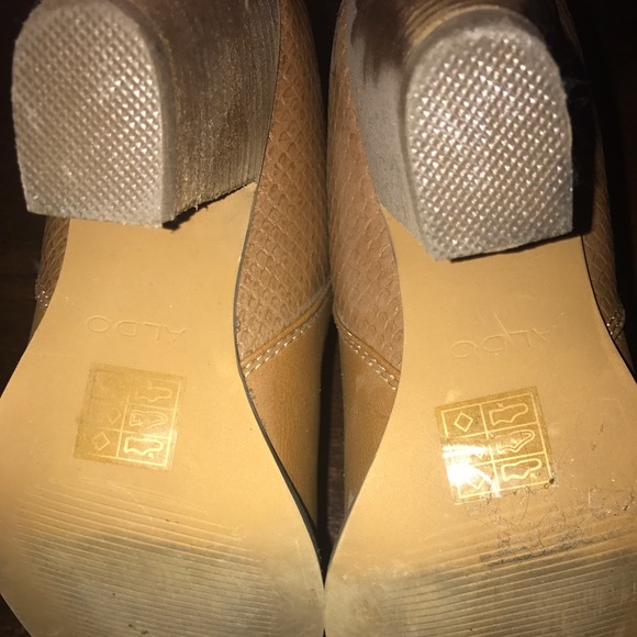 Tan Aldo ankle boots - Picture 3 of 3