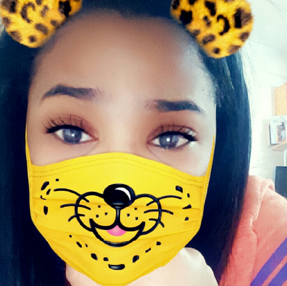 Meet your Posher, Winifer