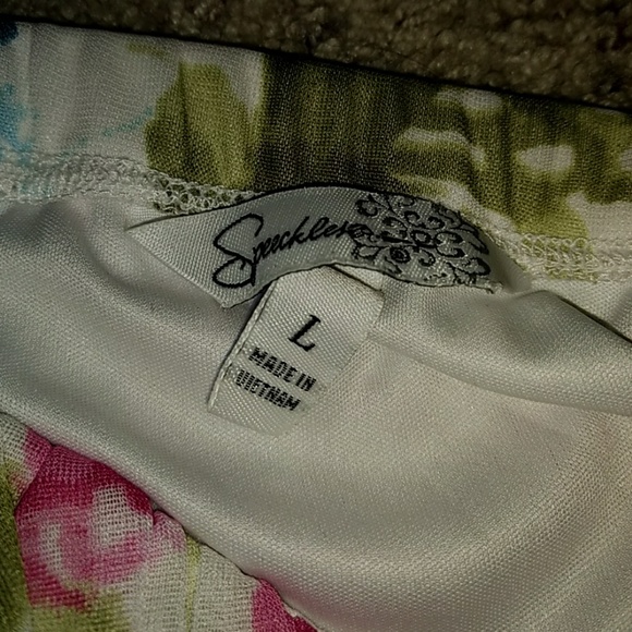 Juniors flowy floral dress - Picture 3 of 3