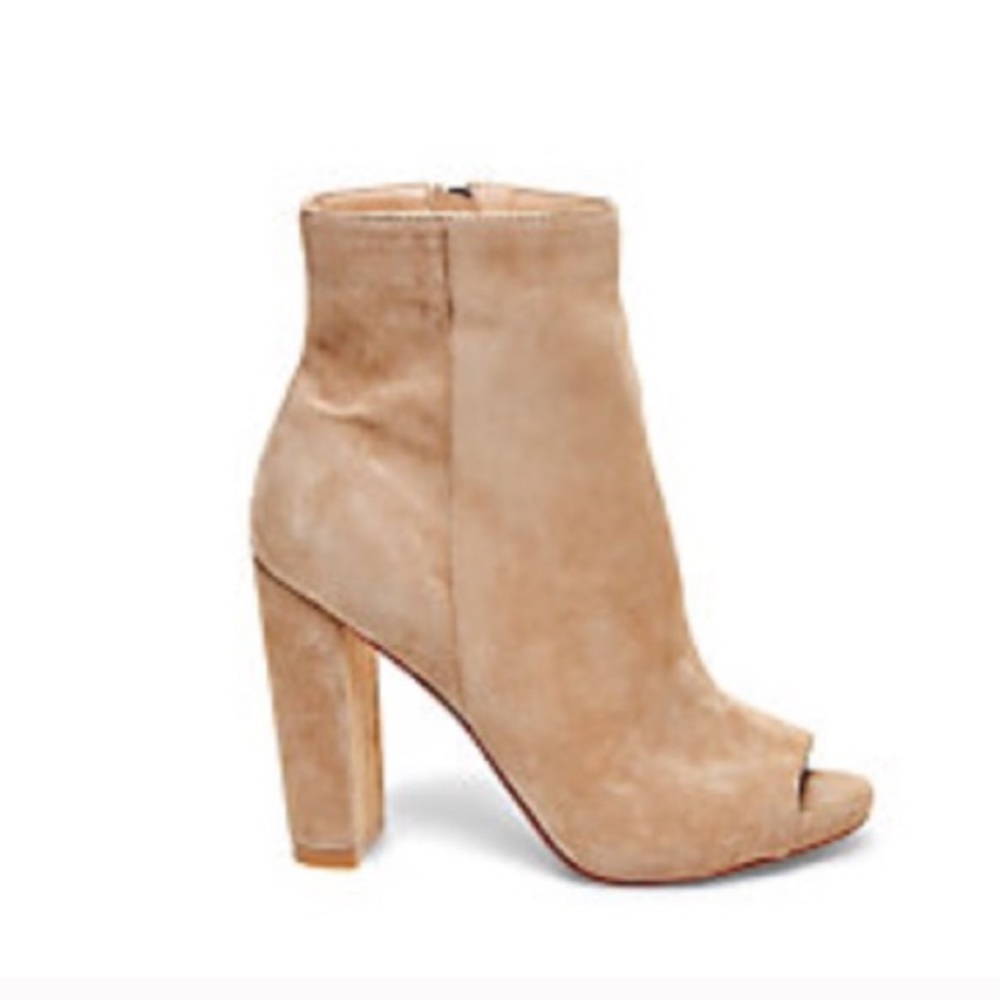 Steve Madden manzo bootie.
