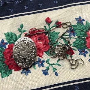 .925 sterling silver locket with 18 inch chain