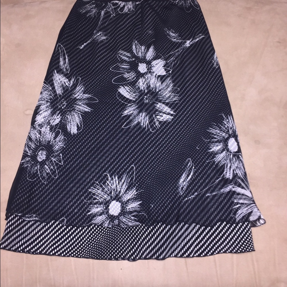 Black floral pattern skirt