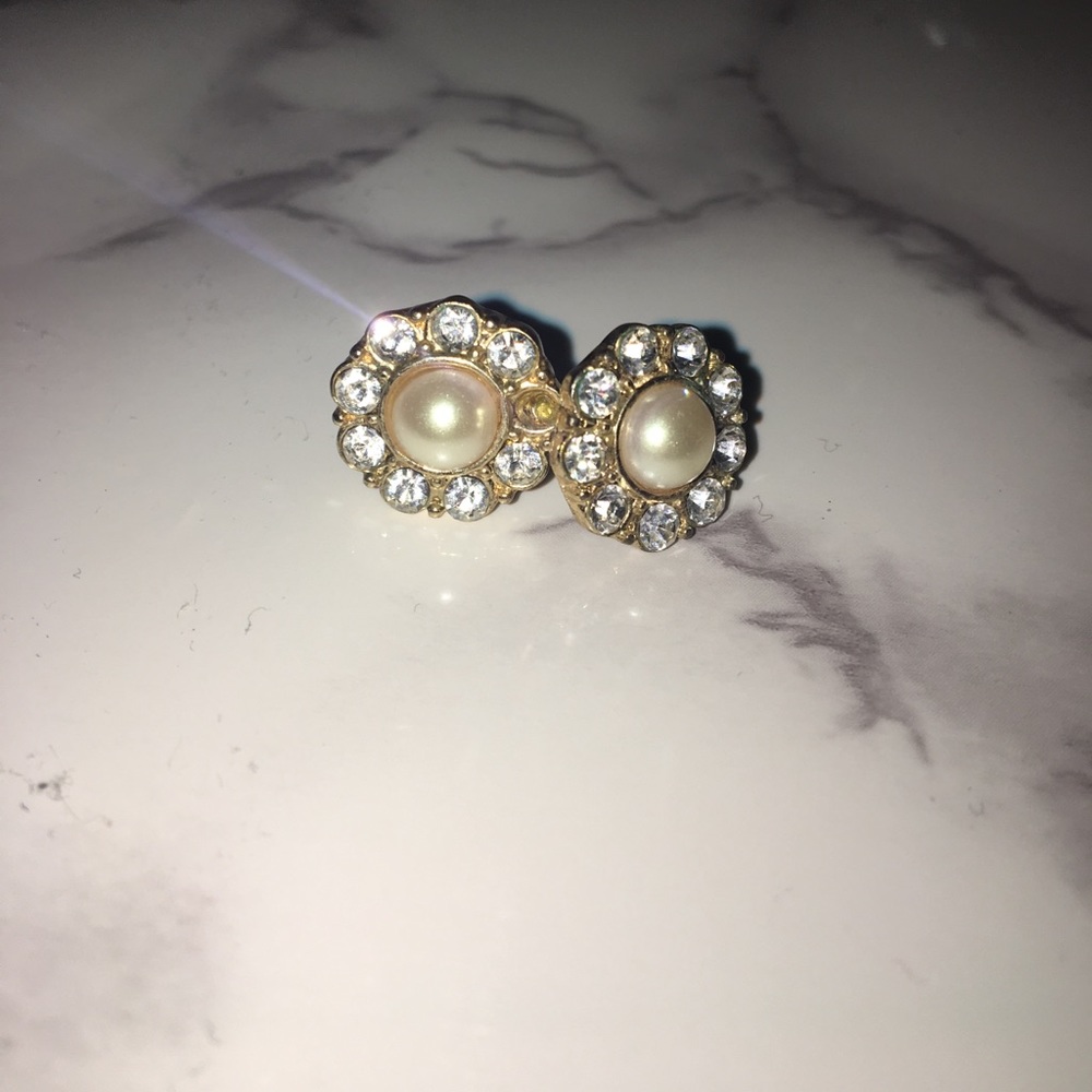 Pearl and diamond earrings