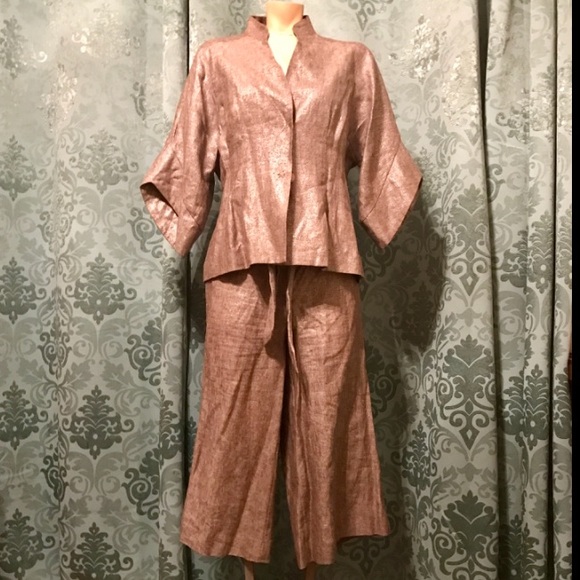 Metallic Linen Set by Silk Culture - Picture 2 of 8