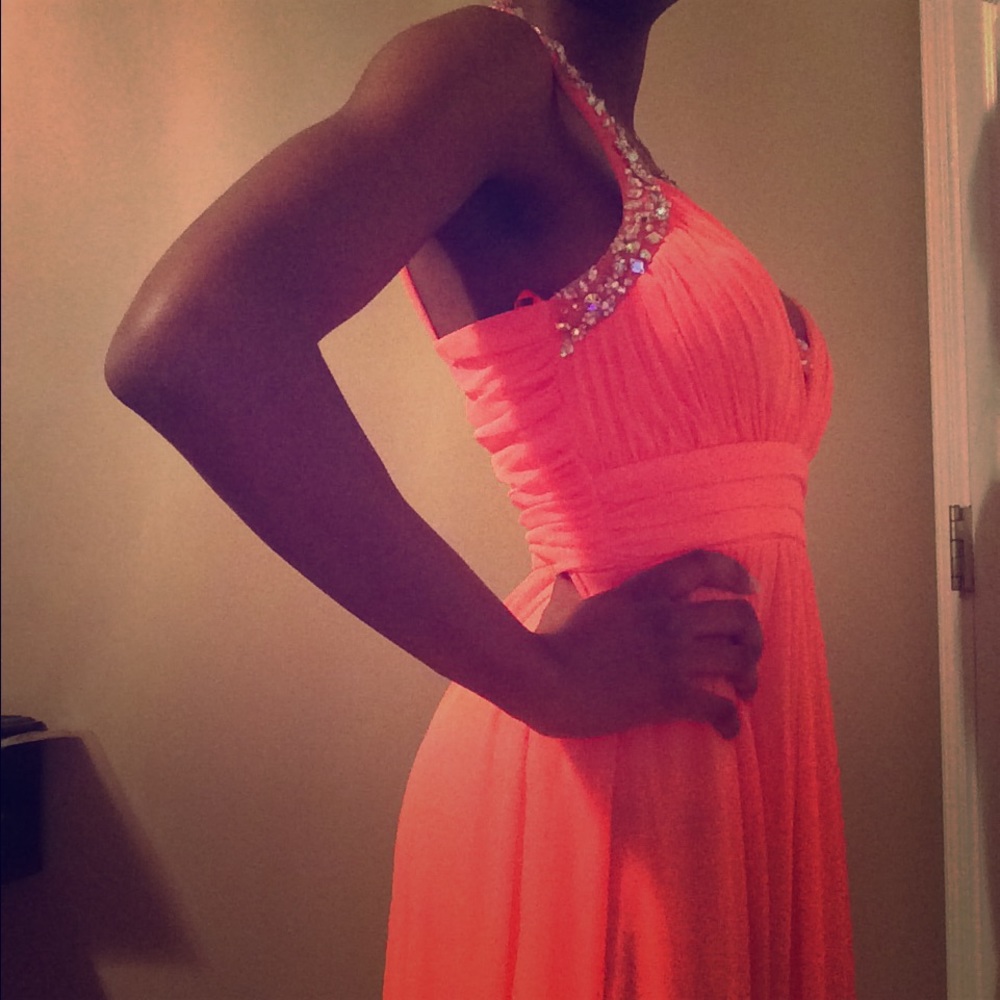 Beautiful peach prom dress