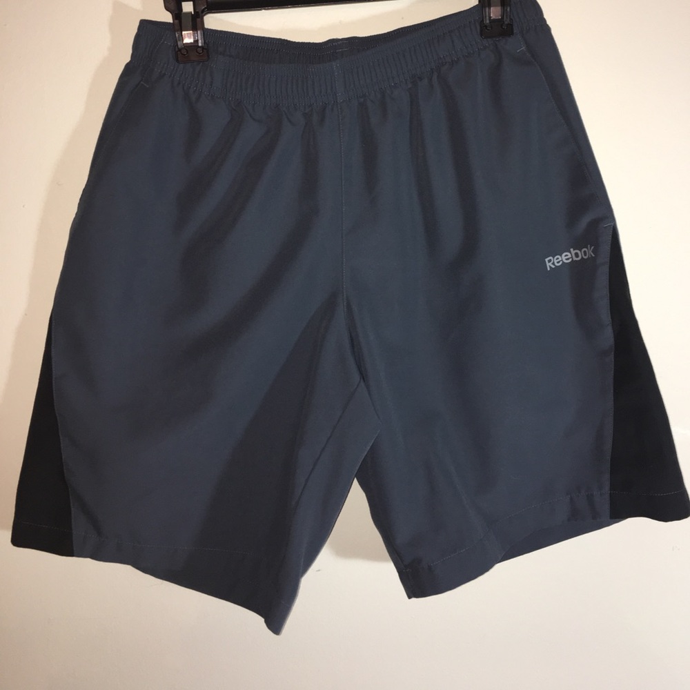 Like New Men's Medium M Reebok shorts