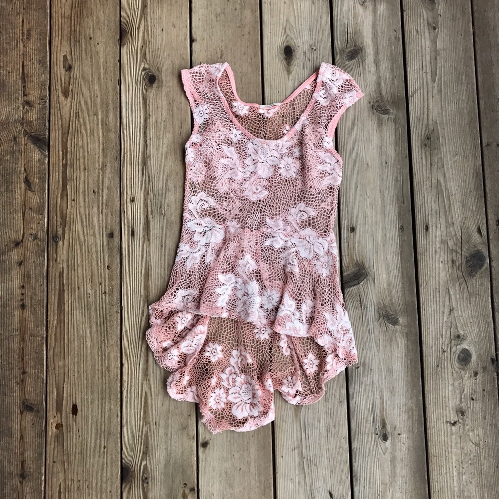 Hi Low pink and whit blouse