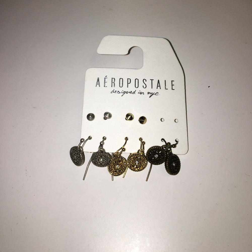 5 pairs of earrings from Aeropostale