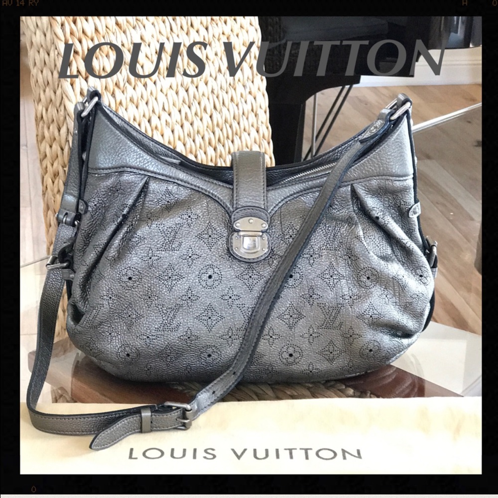 HOLD...Authentic Louis Vuitton crossbody GORGEOUS!