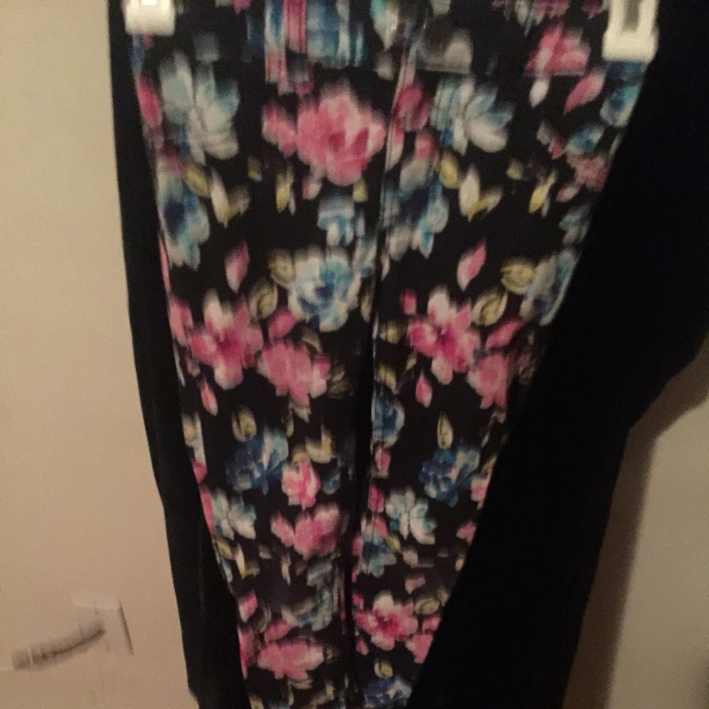 Girls size 7 skinny jeans
