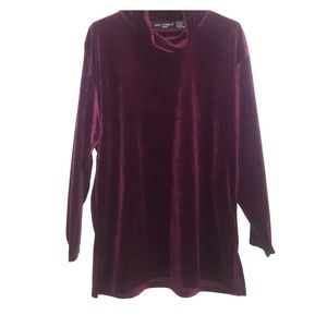Sag Harbor sport M velour long sleeve turtle neck