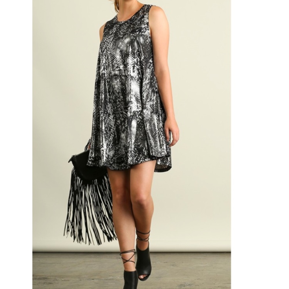 🇺🇸 Sleeveless Metallic A-Line beautiful dress