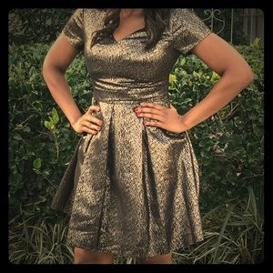 Vince Camuto Dress! Gold and black