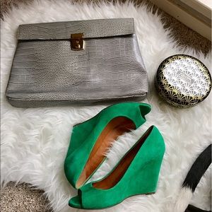 UO Oversized Faux Crocodiles Leather Clutch