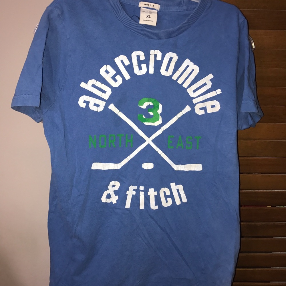 Abercrombie logo tee