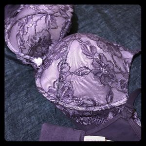 Victoria's Secret Bra size 36D 😍