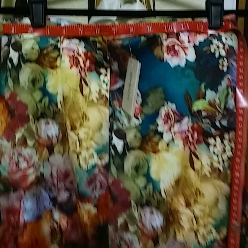 Floral skirt - Picture 4 of 7