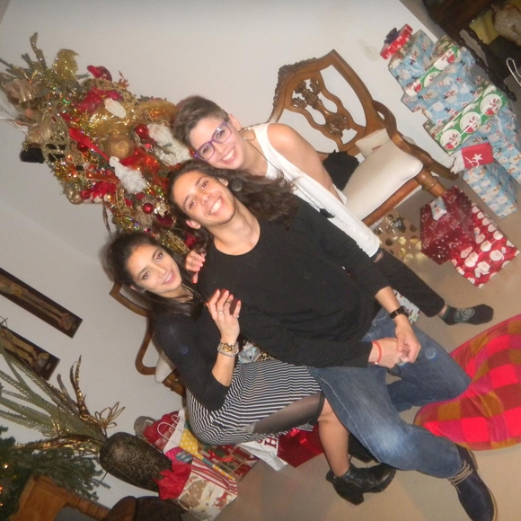 Meet your Posher, Lola - Picture 1 of 1