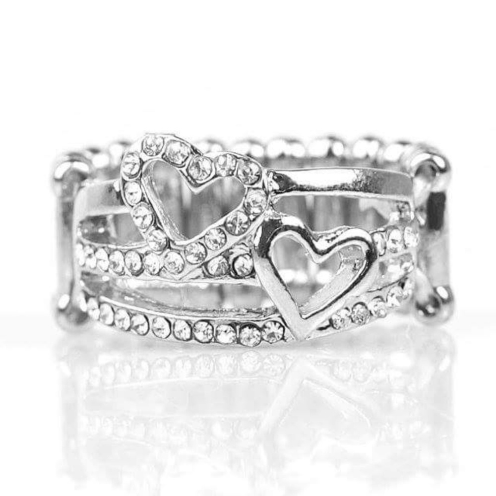 🆕Glistening Hearts Ring