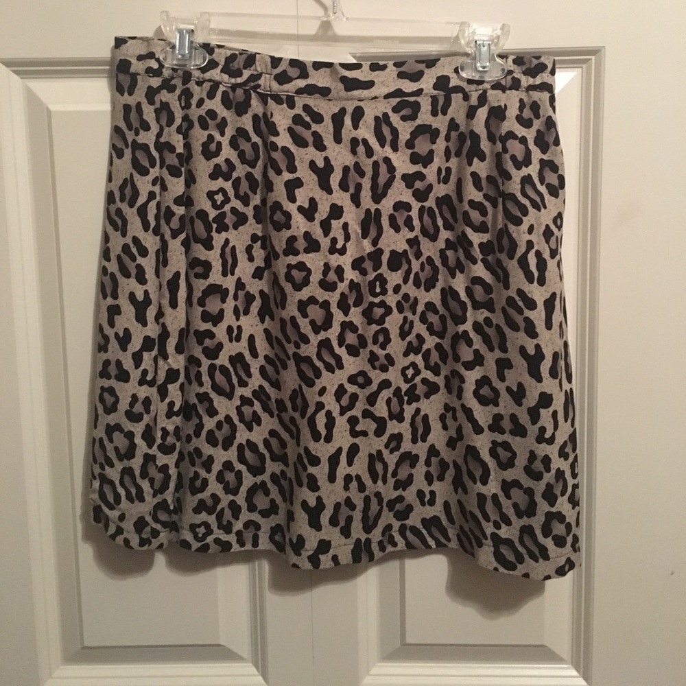 Gray Leopard Print Skirt
