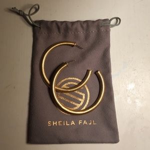 Sheila Fajl Elisa Hoops