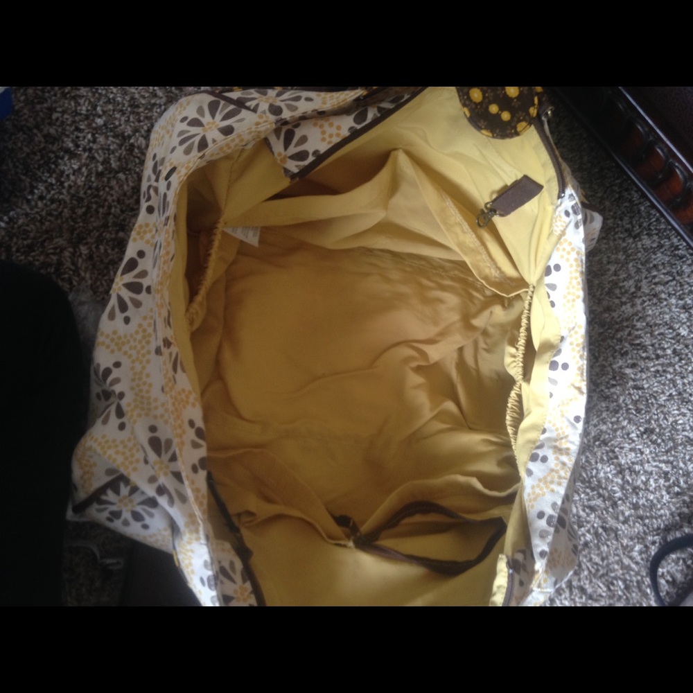 Petunia Pickle Bottom Diaper Bag - Picture 2 of 3