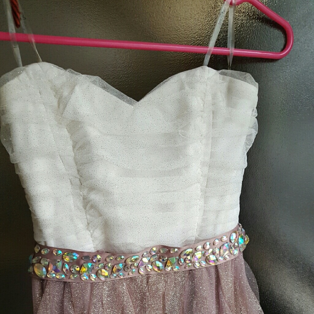 Dress - Picture 2 of 3