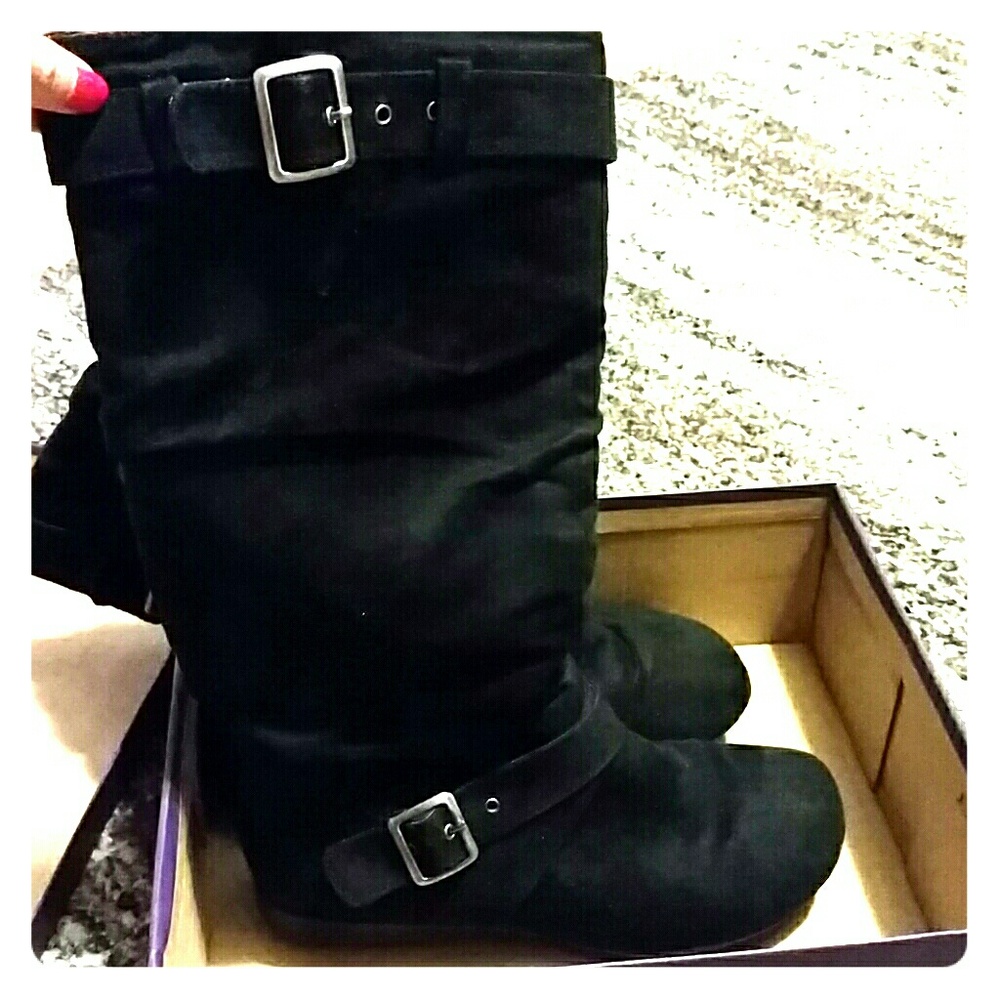 Black boots