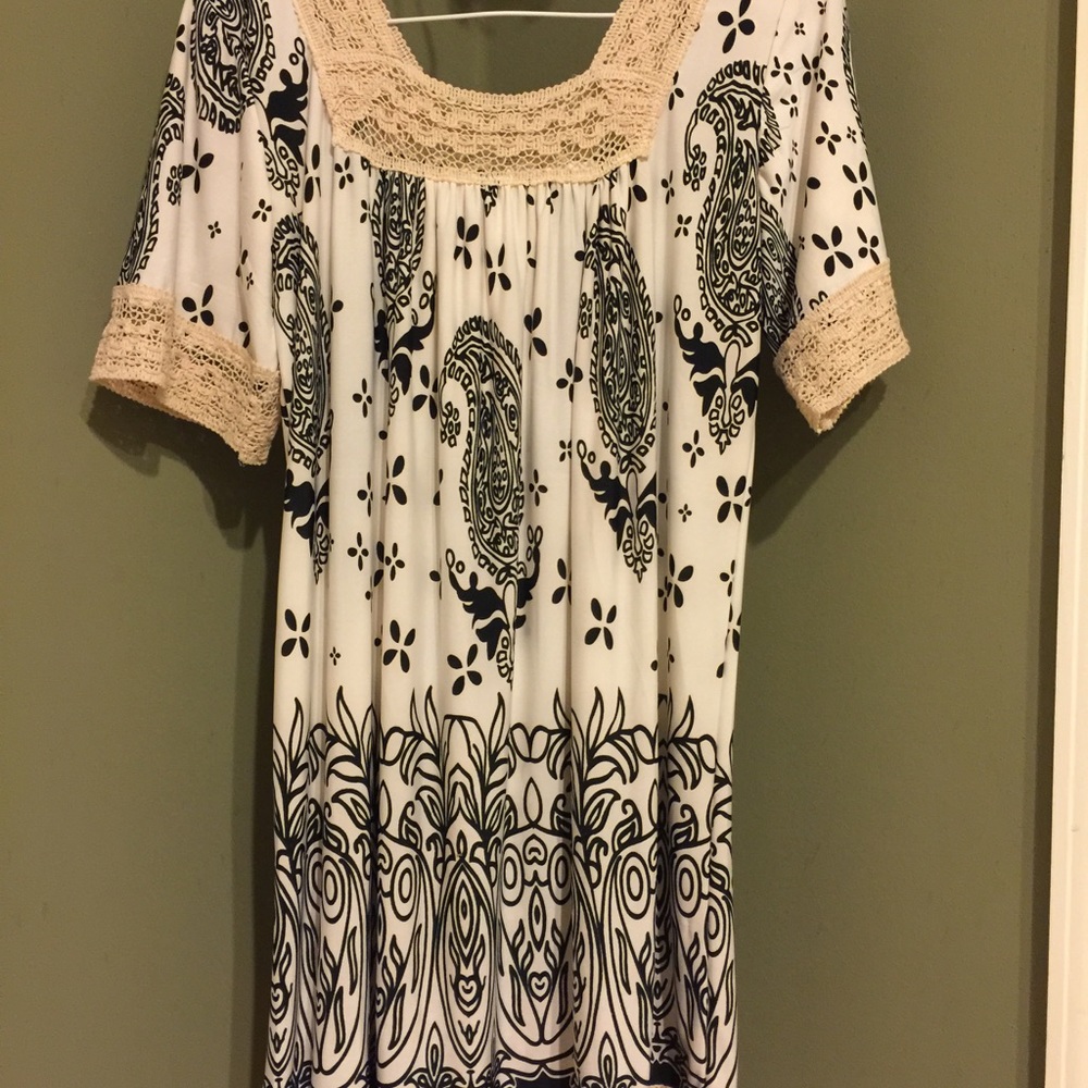 Boutique black and white mini dress - Picture 3 of 3