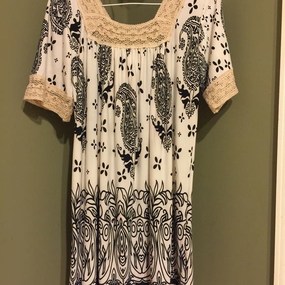 Boutique black and white mini dress - Picture 3 of 3