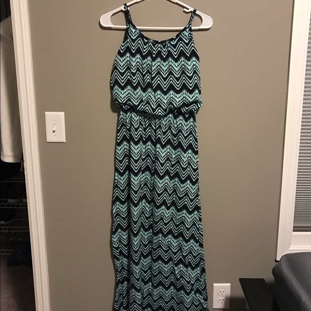 Zigzag Print Maxi Dress