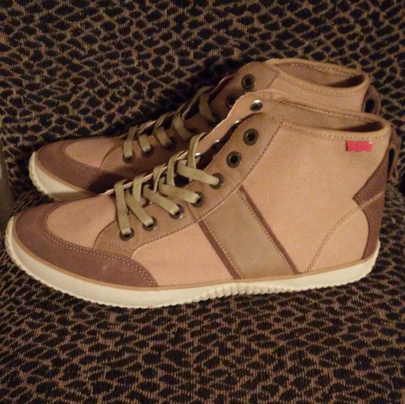 Levi's - Picture 2 of 5