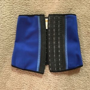 Ann Chery Waist Trainer