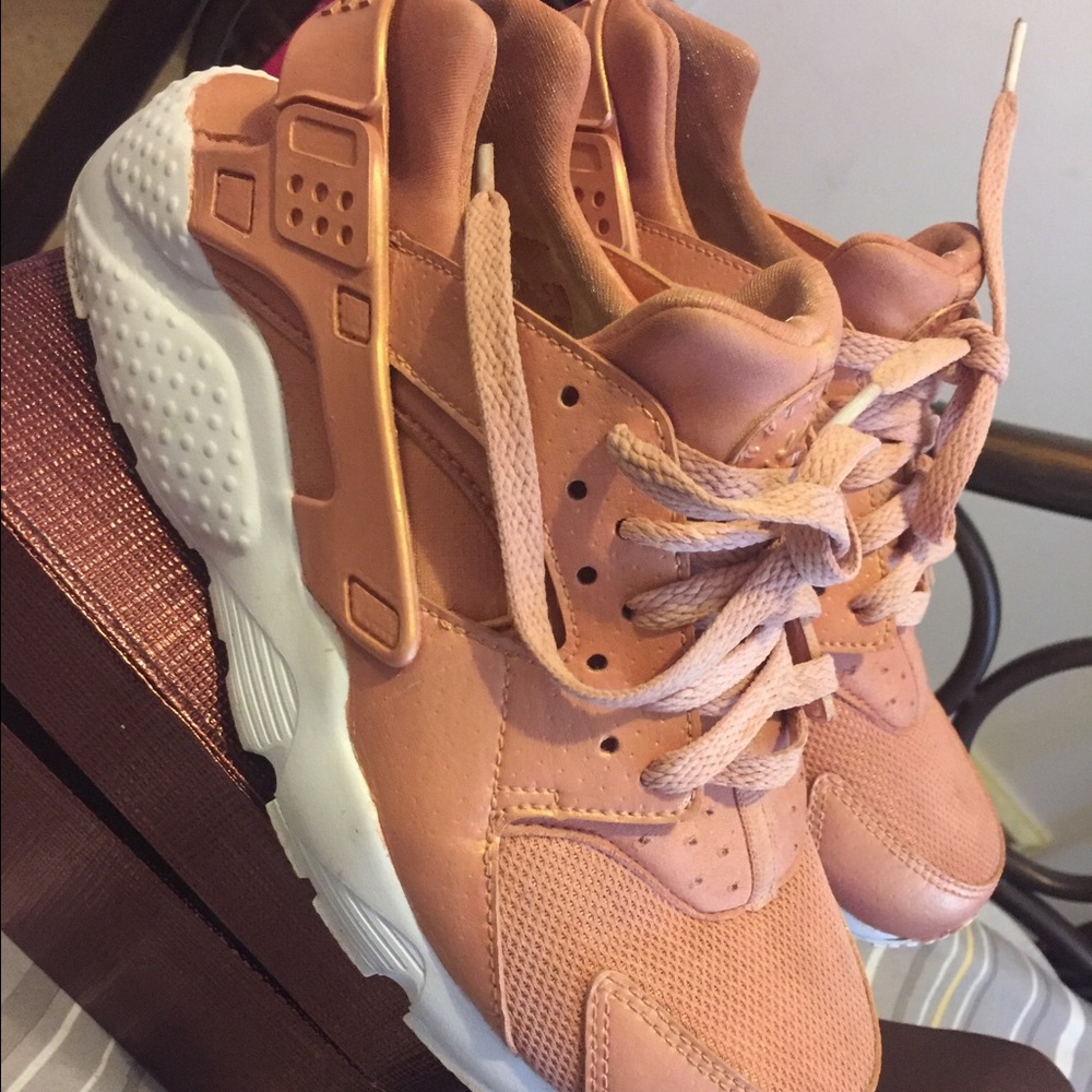 Rose gold huaraches