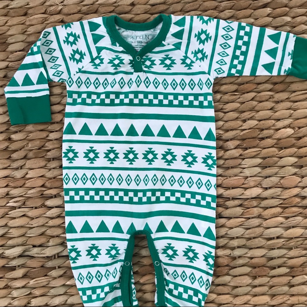 ♦️🆕♦️A.T.U.N. Printed onsie - Picture 4 of 7