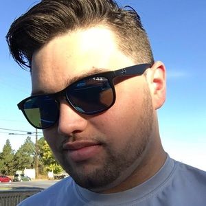 Meet your Posher, Wayne