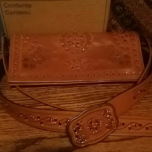 Hot! Beautiful! Wilson's Leather purse & clutch! - Picture 1 of 6